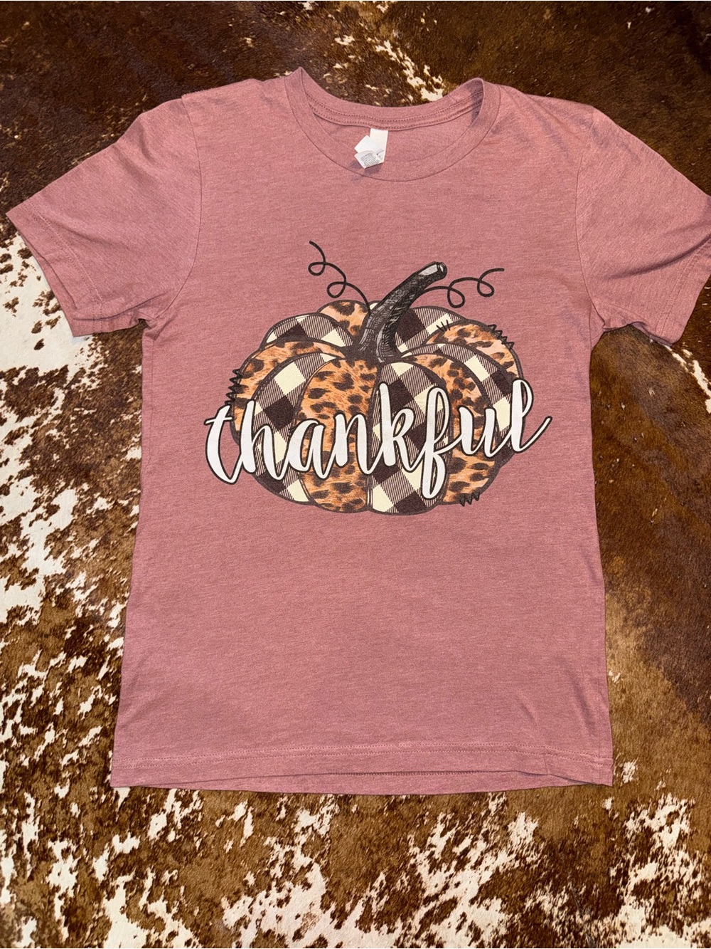 Women’s small 'Thankful' Pumpkin Graphic Tee - Dusty Rose